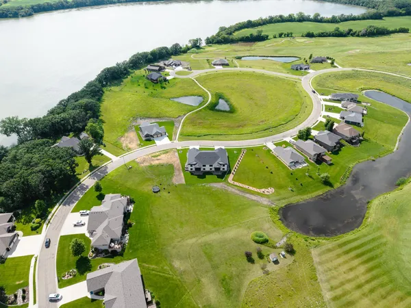 $886,900 | 2330 West 9th Street, Albert Lea, MN 56007