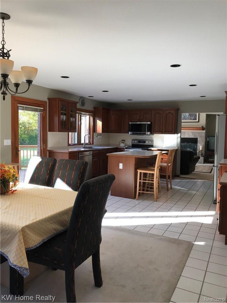 8029 Pine Knob Road Clarkston, MI 48348 - Photo 26 of 56 E665CAB1-EB78-4F88-8E85-AD1E4D8201AC.jpeg