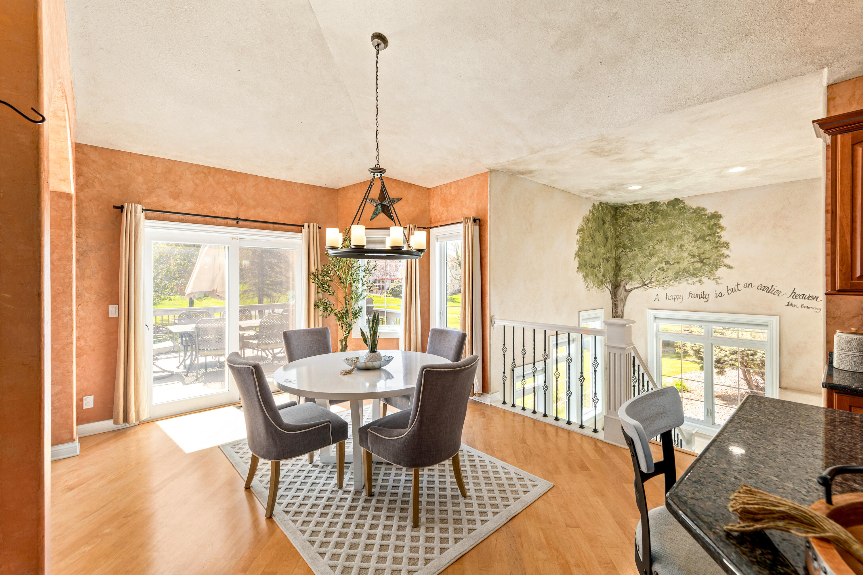 W251S5204 Poppy Fields Road Waukesha, WI 53189 - Photo 26 of 70 EAT IN KITCHEN AREA