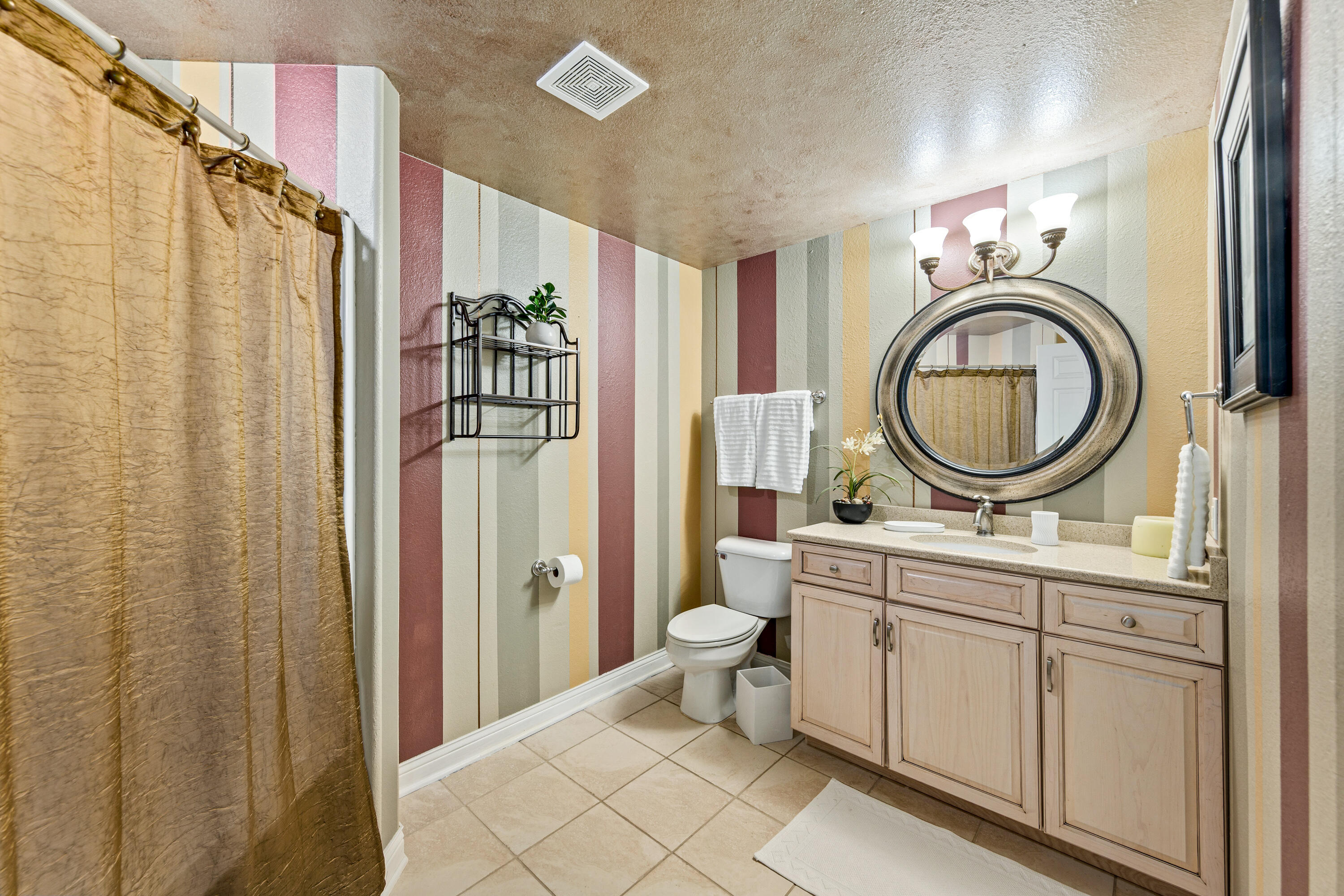 W251S5204 Poppy Fields Road Waukesha, WI 53189 - Photo 53 of 70 FULL BATH LOWER LEVEL