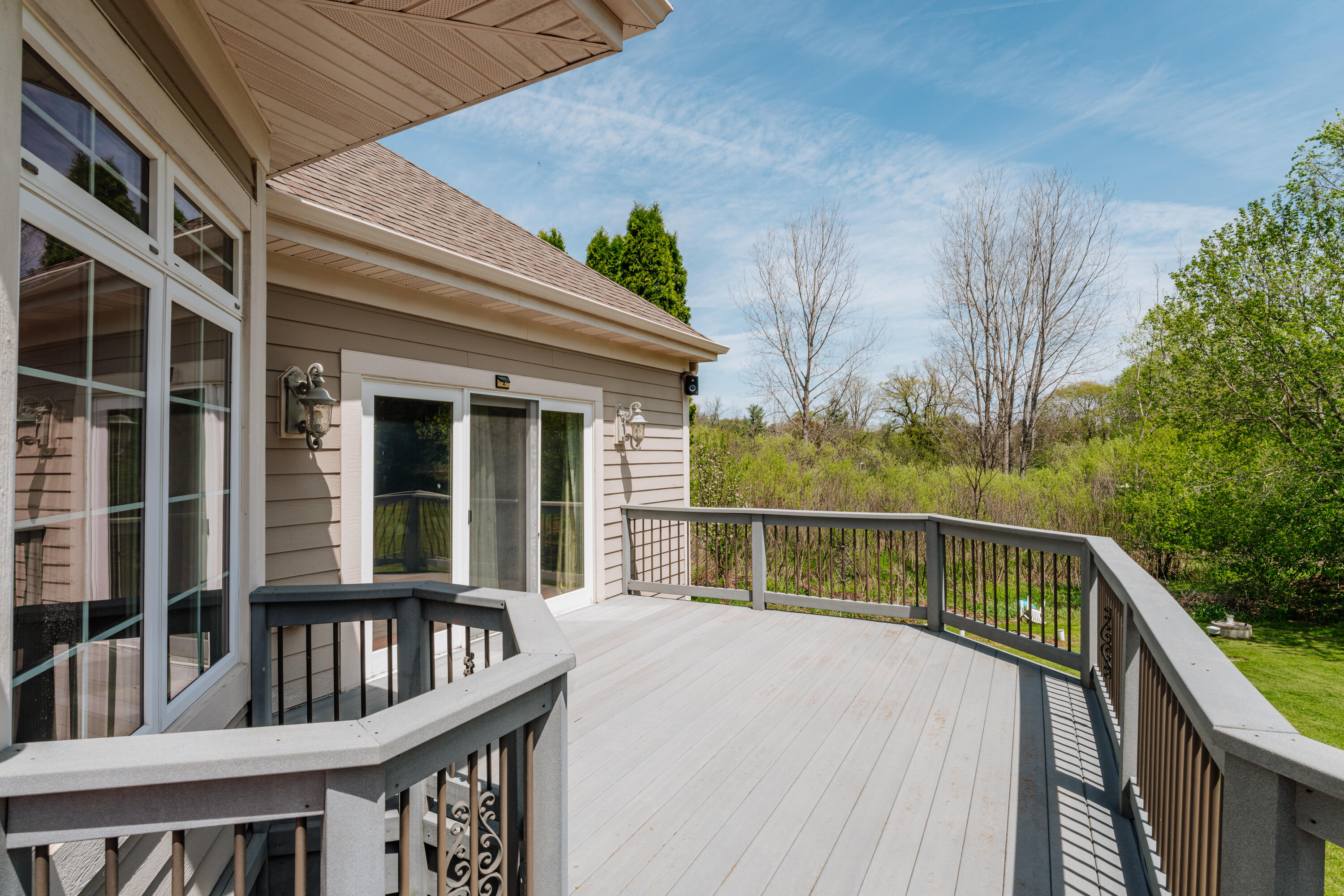 W251S5204 Poppy Fields Road Waukesha, WI 53189 - Photo 57 of 70 BACK DECK