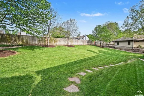 $845,000 | 527 Canyon Drive, Lawrence, KS 66049
