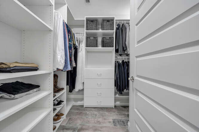 2247 Wind Trace Road North Navarre, FL 32566 - Photo 21 of 34 2247 Wind Trace_ Primary Closet