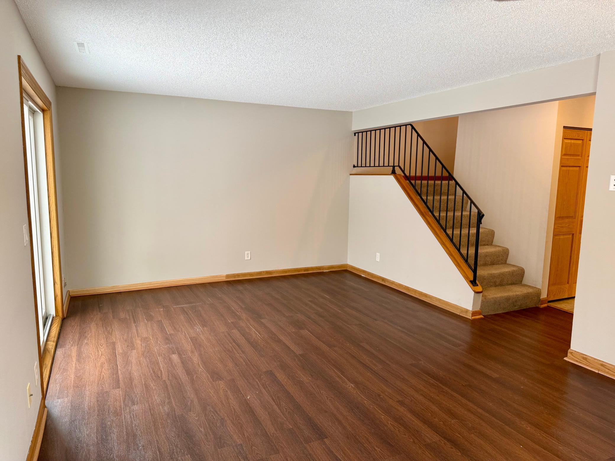 8573 Cardiff Lane Eden Prairie, MN 55344 - Photo 9 of 24