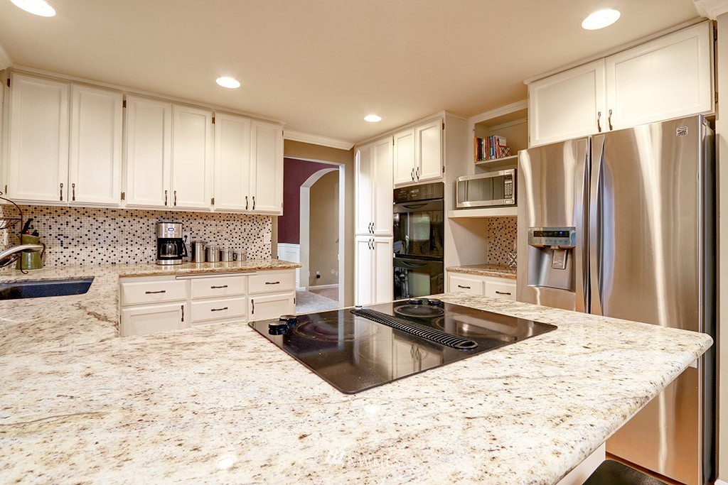 21015 33rd Drive Southeast Bothell, WA 98021 - Photo 8 of 24