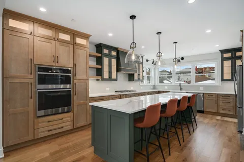 $1,049,000 | 515 Highland Avenue, Oak Park, IL 60304