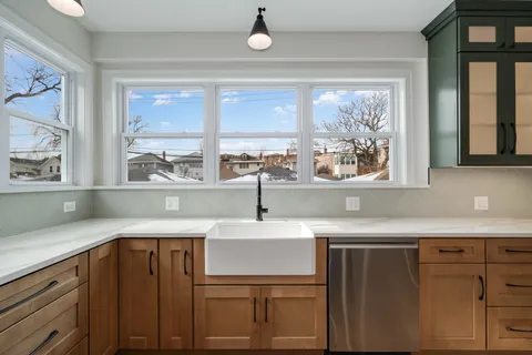 $1,049,000 | 515 Highland Avenue, Oak Park, IL 60304