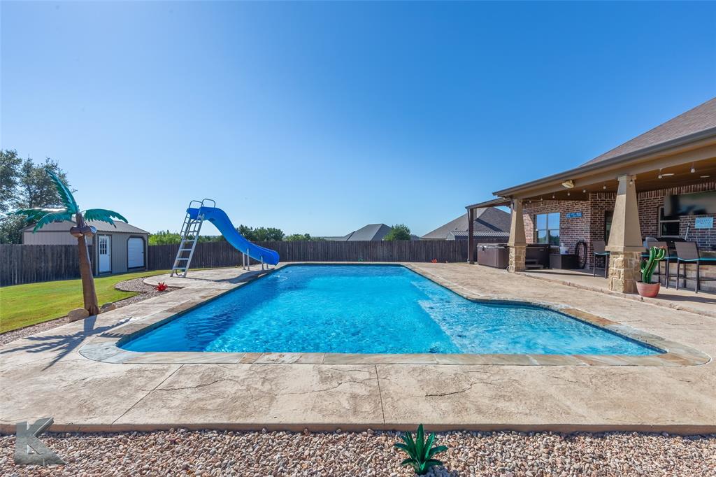 125 Wallace Court Tuscola, TX 79562 - Photo 37 of 40 a view of a house with entertaining space