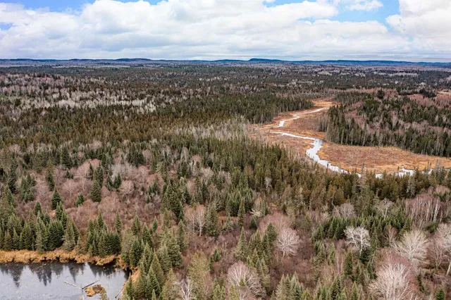 $299,999 | 2850 Caribou Trail, Grand Marais, MN 55604