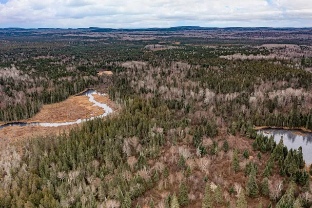 $299,999 | 2850 Caribou Trail, Grand Marais, MN 55604