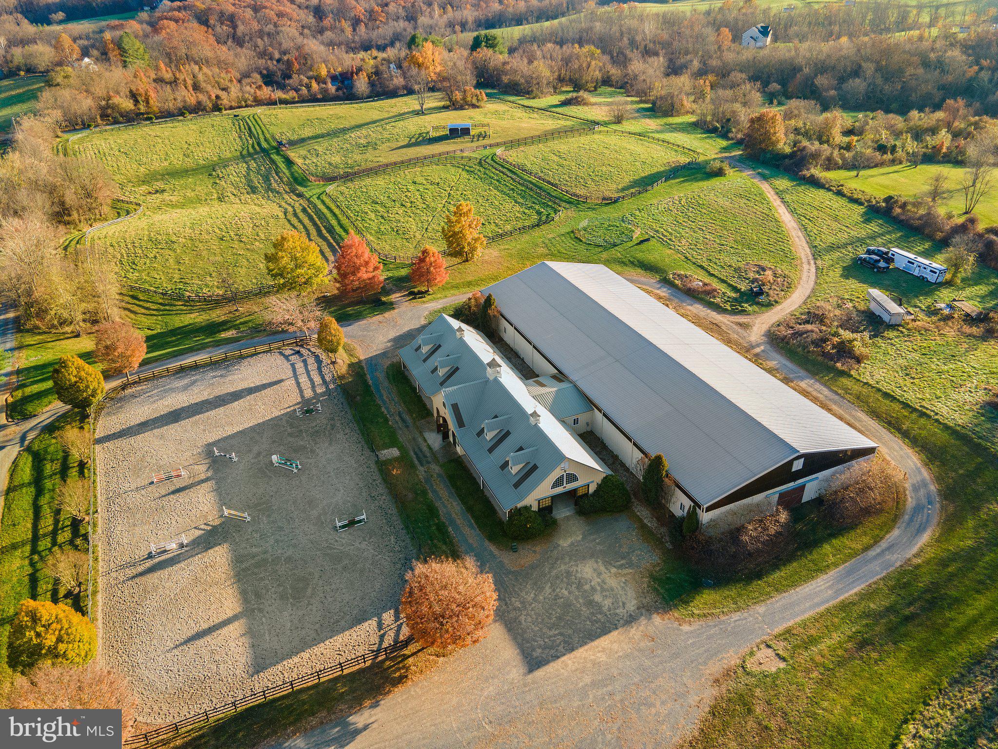 36589 Paxson Road Purcellville, VA 20132 - Photo 8 of 39 Easy access to paddocks located behind the barn