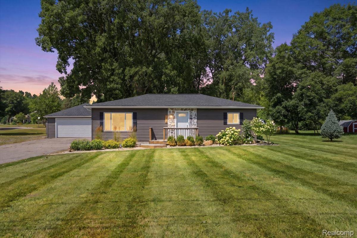 1475 North Irish Road Davison, MI 48423 - Photo 2 of 55 01-1475_N_Irish_070.jpg