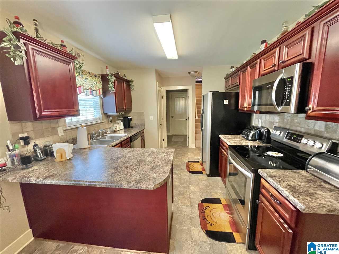 122 Falling Waters Lane Alabaster, AL 35114 - Photo 4 of 14