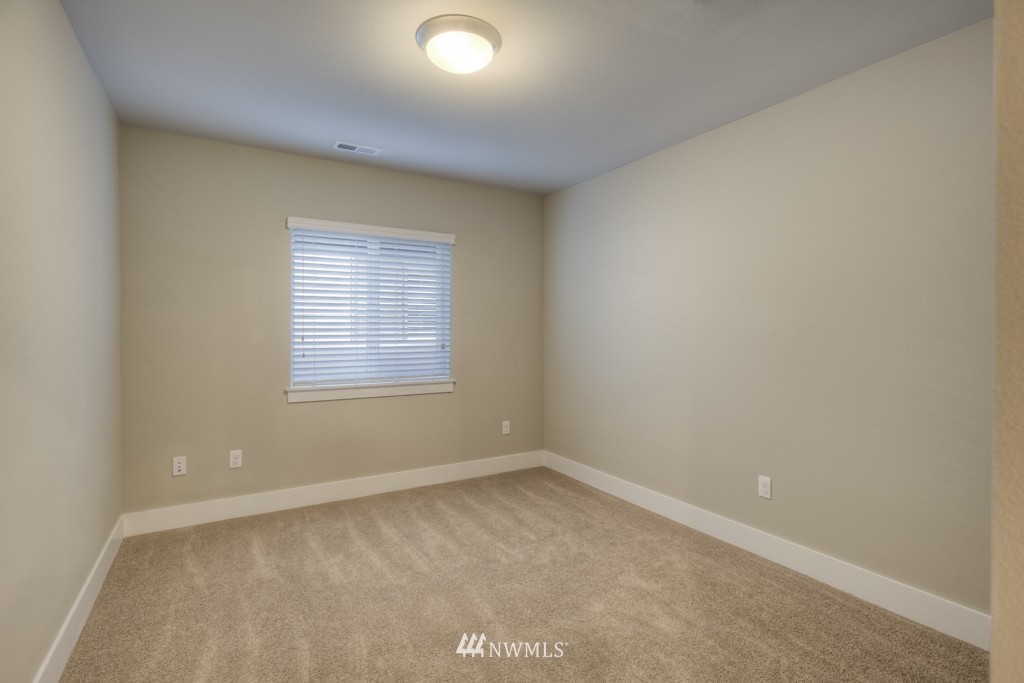 20513 Richmond Road, Unit 11 Bothell, WA 98012 - Photo 13 of 15