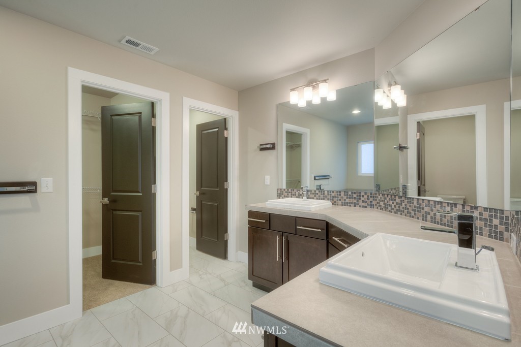 20513 Richmond Road, Unit 11 Bothell, WA 98012 - Photo 6 of 15