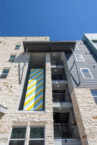 a picture of a building