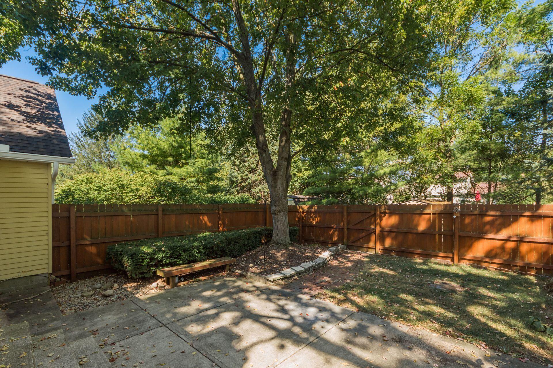 1672 Rushing Way Columbus, OH 43235 - Photo 38 of 43 Fenced Area