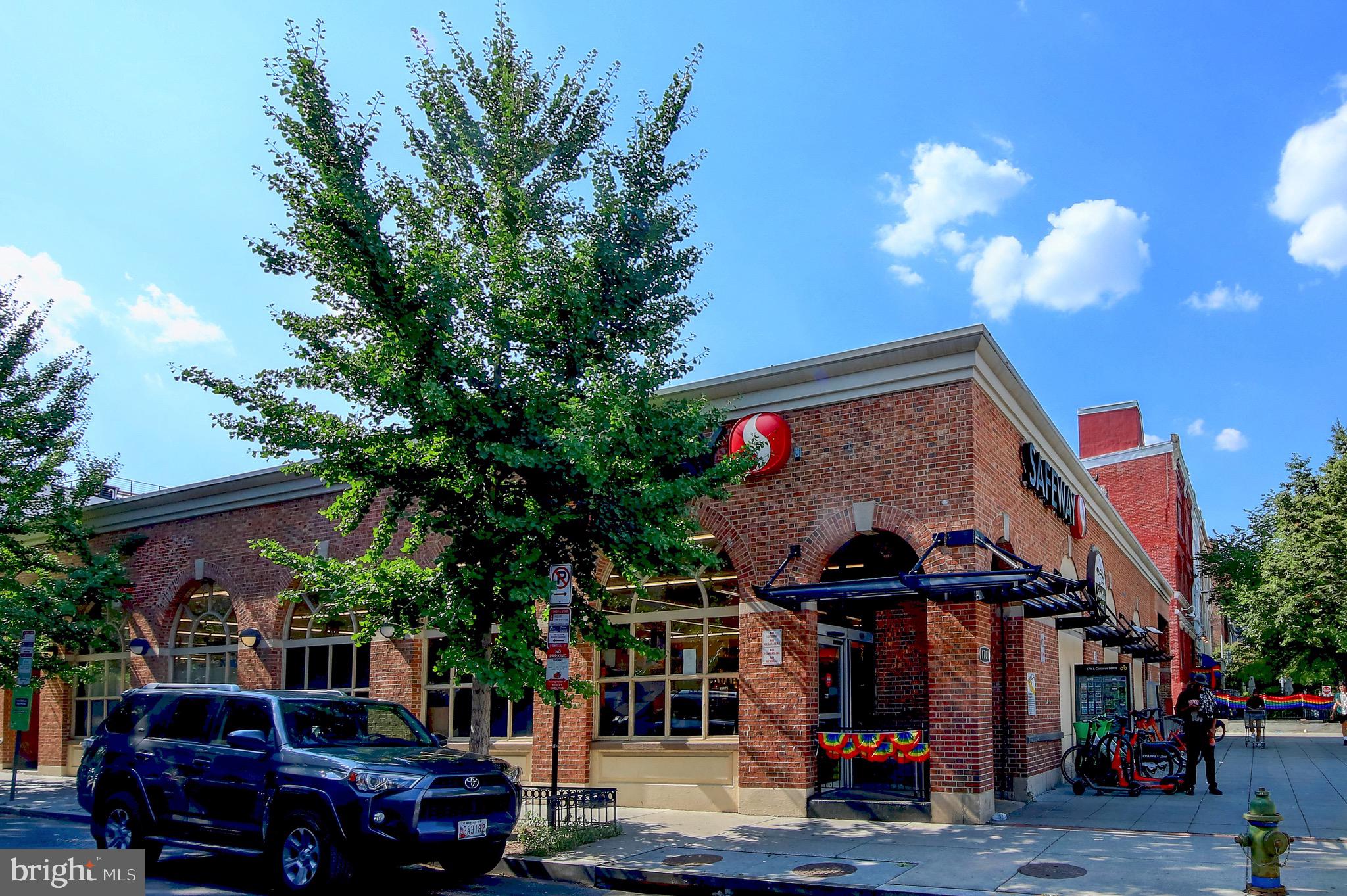 1526 17th Street Northwest, Unit 207 Washington, DC 20036 - Photo 48 of 49 a view of a car park in front of house