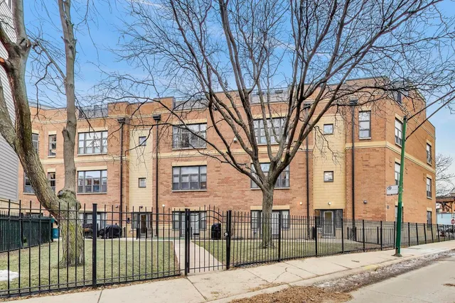 $565,000 | 2300 West Bloomingdale Avenue, Unit C, Chicago, IL 60647