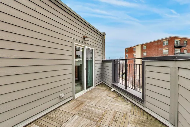 $565,000 | 2300 West Bloomingdale Avenue, Unit C, Chicago, IL 60647