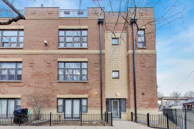 $565,000 | 2300 West Bloomingdale Avenue, Unit C, Chicago, IL 60647