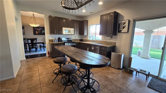 $3,600 | 6140 Peggotty Avenue, Las Vegas, NV 89130