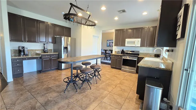 $3,600 | 6140 Peggotty Avenue, Las Vegas, NV 89130