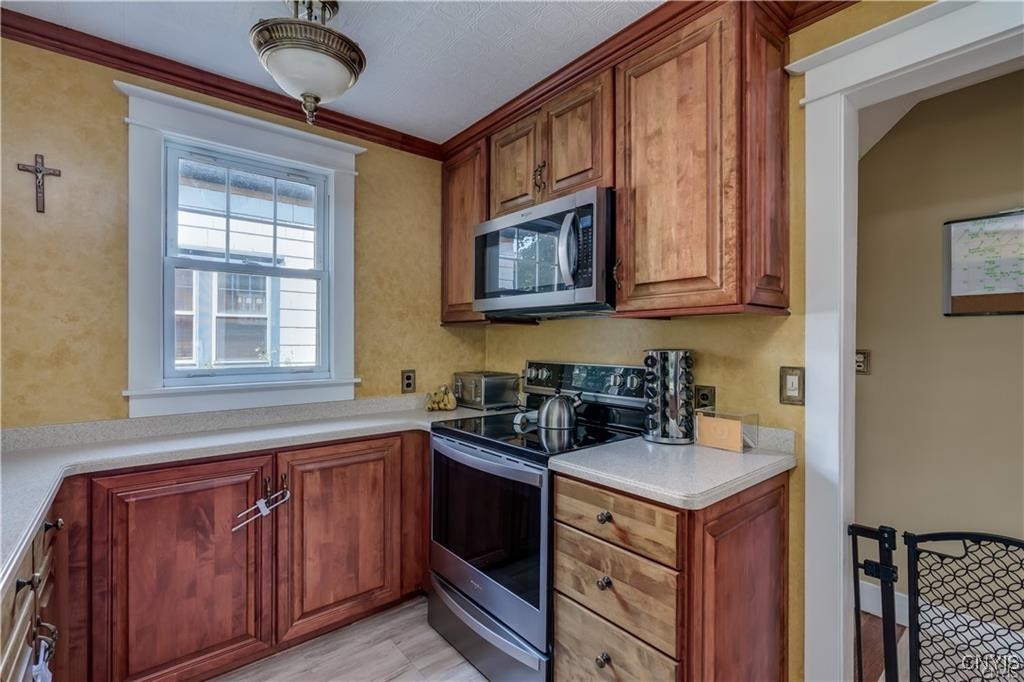 155 Chestnut Street Watertown, NY 13601 - Photo 11 of 42