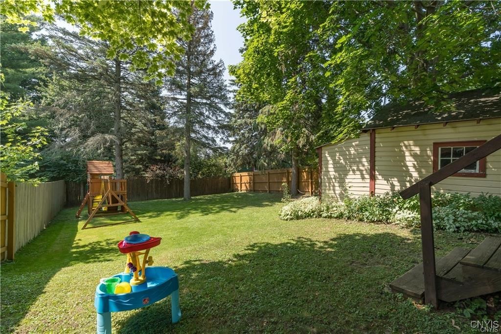 155 Chestnut Street Watertown, NY 13601 - Photo 5 of 42