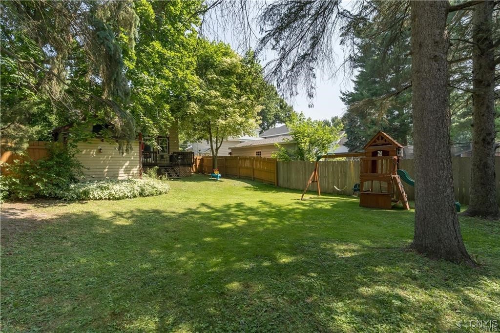 155 Chestnut Street Watertown, NY 13601 - Photo 6 of 42