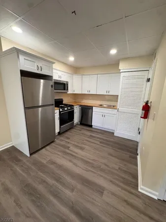 $1,800 | 350 South Sparta Avenue, Unit B9, Sparta, NJ 07871