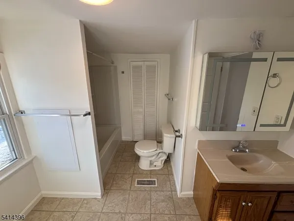 $2,850 | 86 Ringwood Avenue, Ringwood, NJ 07456
