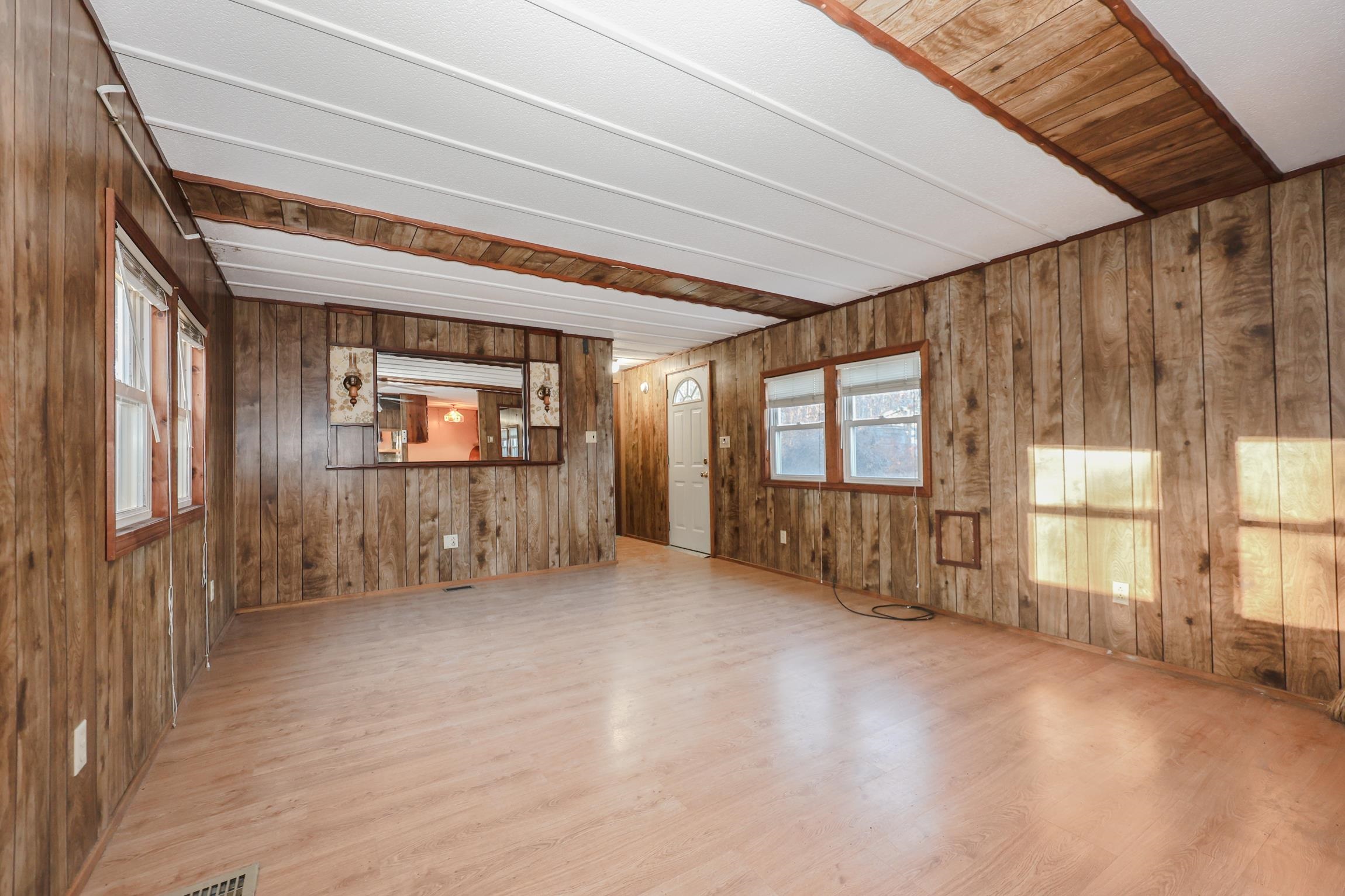 11 Riverside Drive Raymond, NH 03077 - Photo 6 of 23 Gallery Image 6