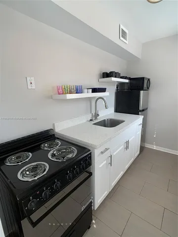 $1,650 | 1308 Drexel Avenue, Unit 105, Miami Beach, FL 33139