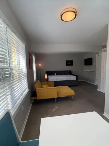 $1,650 | 1308 Drexel Avenue, Unit 105, Miami Beach, FL 33139