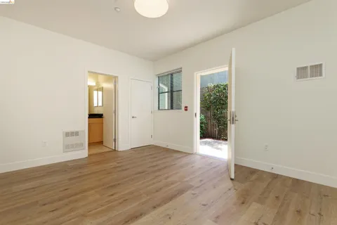$595,000 | 1565 32nd Street, Unit 4, Oakland, CA 94608