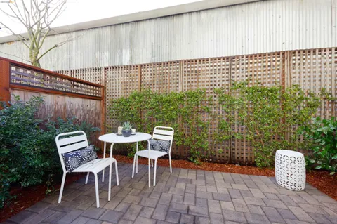 $595,000 | 1565 32nd Street, Unit 4, Oakland, CA 94608