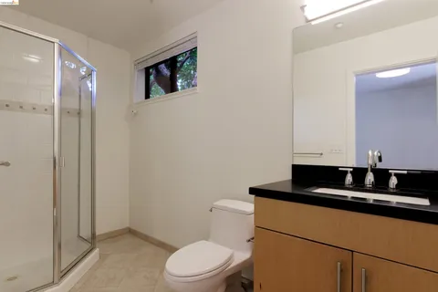 $595,000 | 1565 32nd Street, Unit 4, Oakland, CA 94608