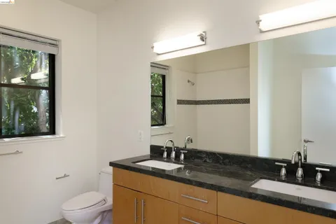 $595,000 | 1565 32nd Street, Unit 4, Oakland, CA 94608