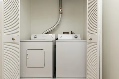 $595,000 | 1565 32nd Street, Unit 4, Oakland, CA 94608