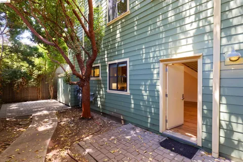 $595,000 | 1565 32nd Street, Unit 4, Oakland, CA 94608