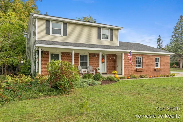 $360,000 | 2323 Rosewood Street, Jenison, MI 49428