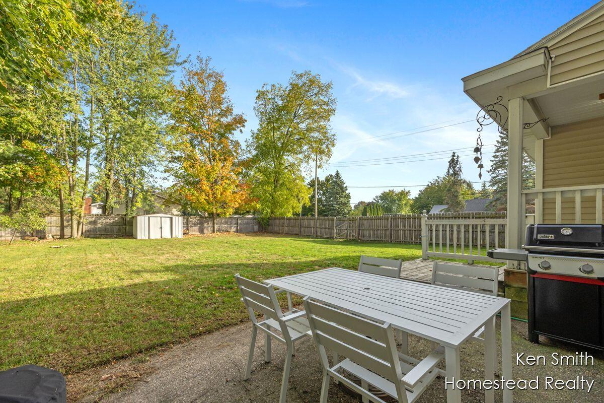 2323 Rosewood Street Jenison, MI 49428 - Photo 26 of 28 523aZdb7