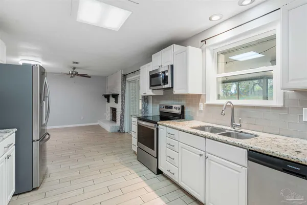 $619,900 | 3066 Rosa Del Villa Drive, Gulf Breeze, FL 32563