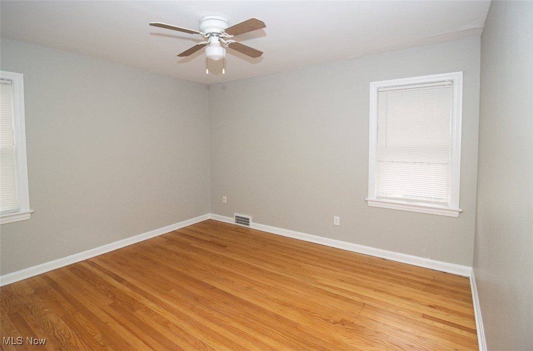 2359 Ashurst Road Cleveland, OH 44118 - Photo 12 of 48