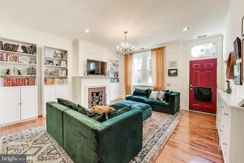 $1,125,000 | 1236 D Street Southeast, Washington, DC 20003