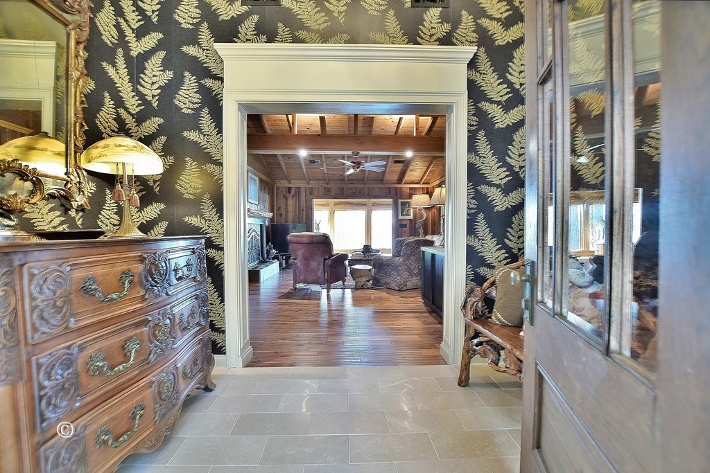 353 Pinetree Road Hamilton, GA 31811 - Photo 16 of 34 Foyer
