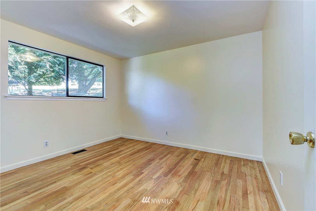 6523 Southeast 3rd Place Renton, WA 98059 - Photo 17 of 25