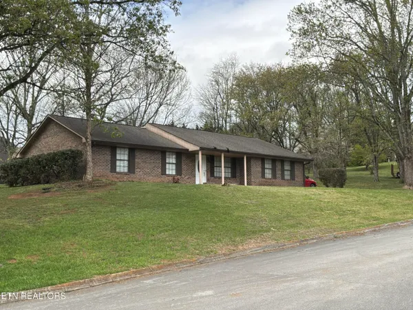 $424,900 | 819 Sailview Road, Knoxville, TN 37934