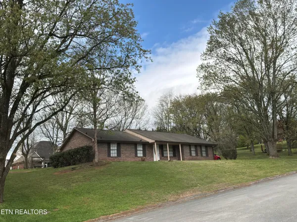 $424,900 | 819 Sailview Road, Knoxville, TN 37934
